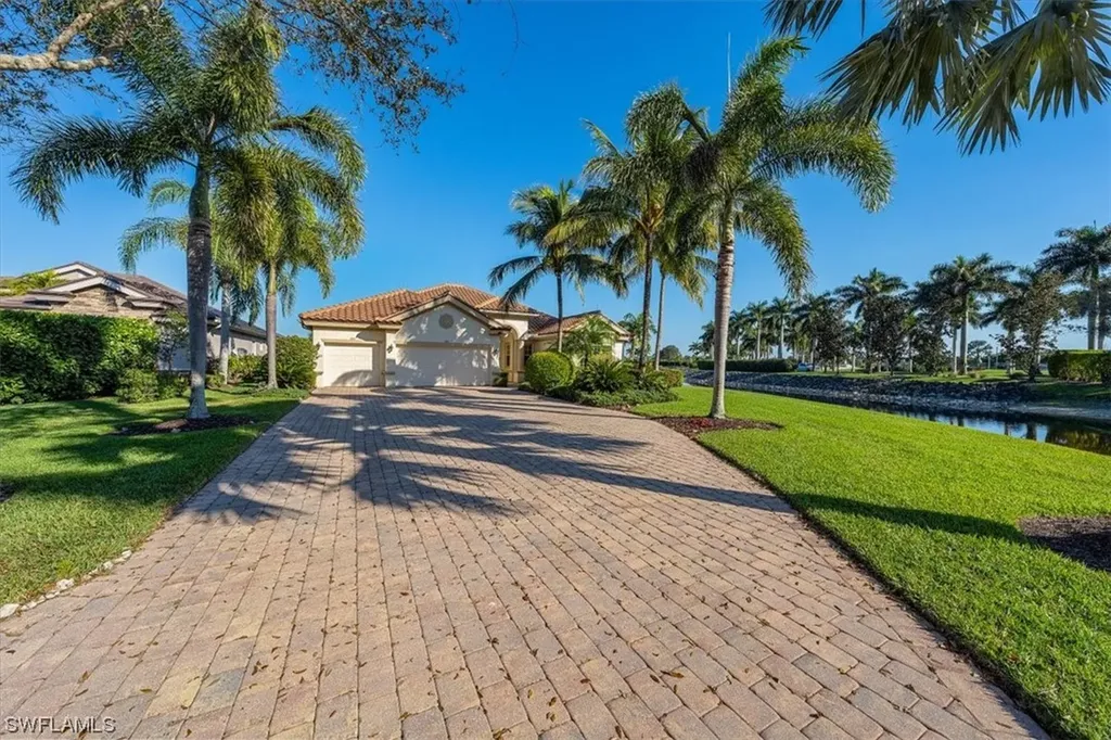 8789 Hideaway Harbor Court Naples FL 34120