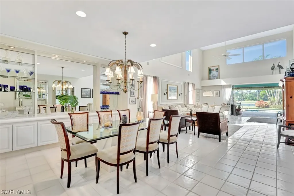 242 Edgemere Way E Naples FL 34105