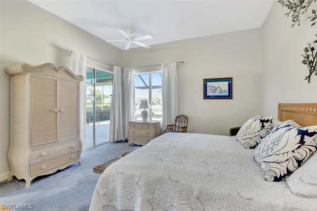 242 Edgemere Way E Naples FL 34105