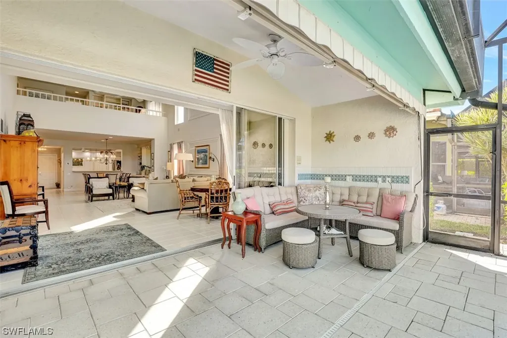 242 Edgemere Way E Naples FL 34105