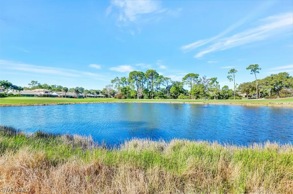 242 Edgemere Way E Naples FL 34105