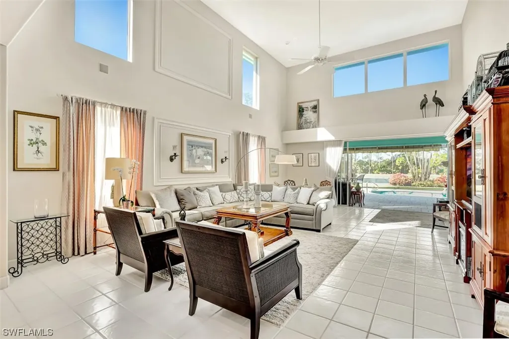 242 Edgemere Way E Naples FL 34105