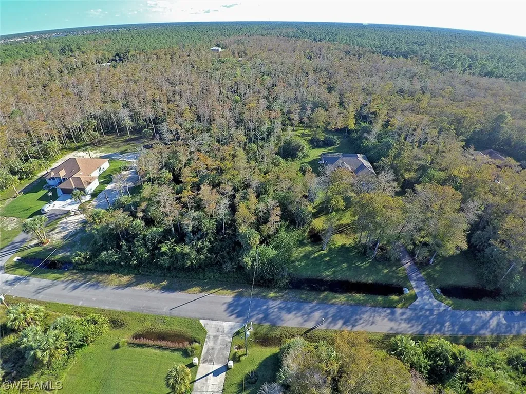 37TH Avenue NE Naples FL 34120
