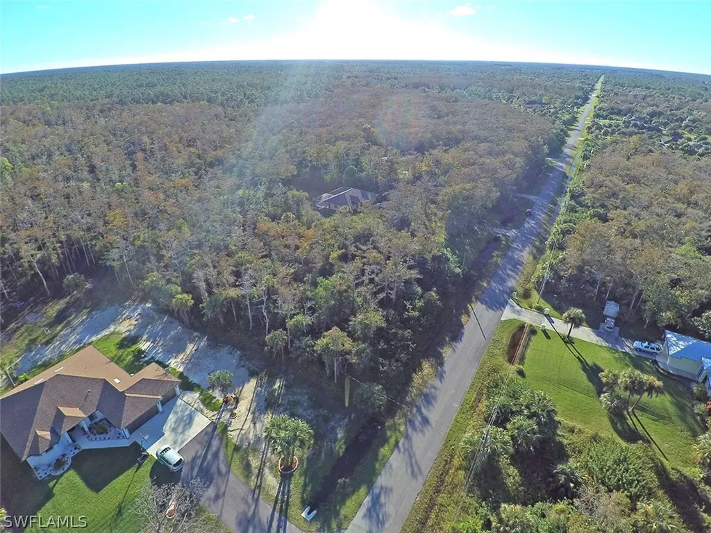 37TH Avenue NE Naples FL 34120