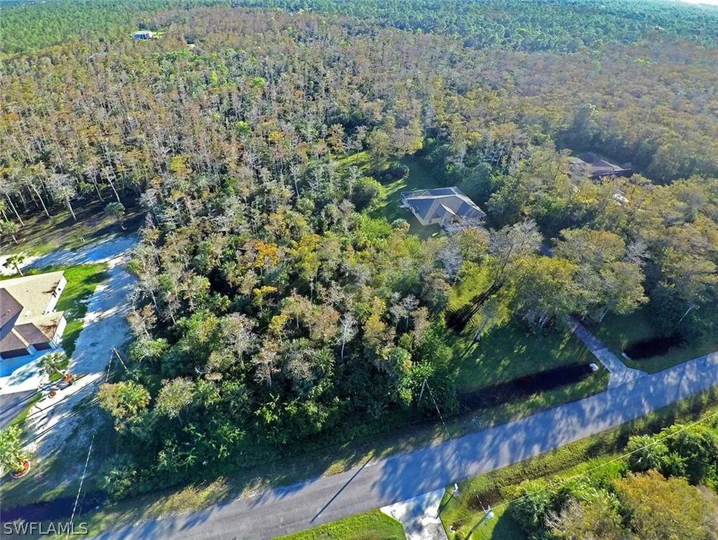 37TH Avenue NE Naples FL 34120