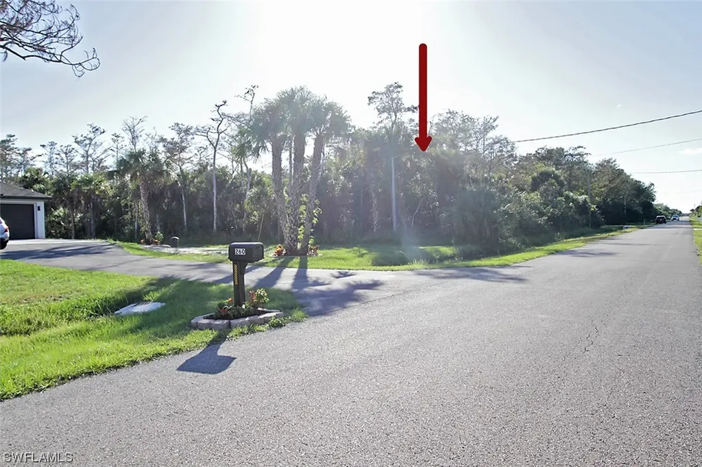 37TH Avenue NE Naples FL 34120