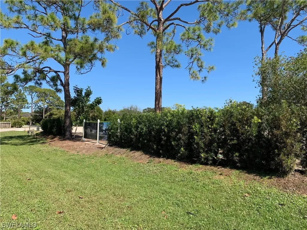 424 Ridge Drive Naples FL 34108