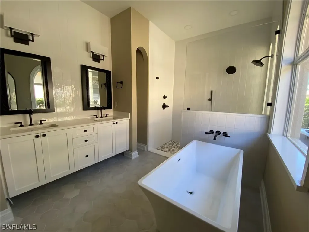 519 Eagle Creek Drive Naples FL 34113