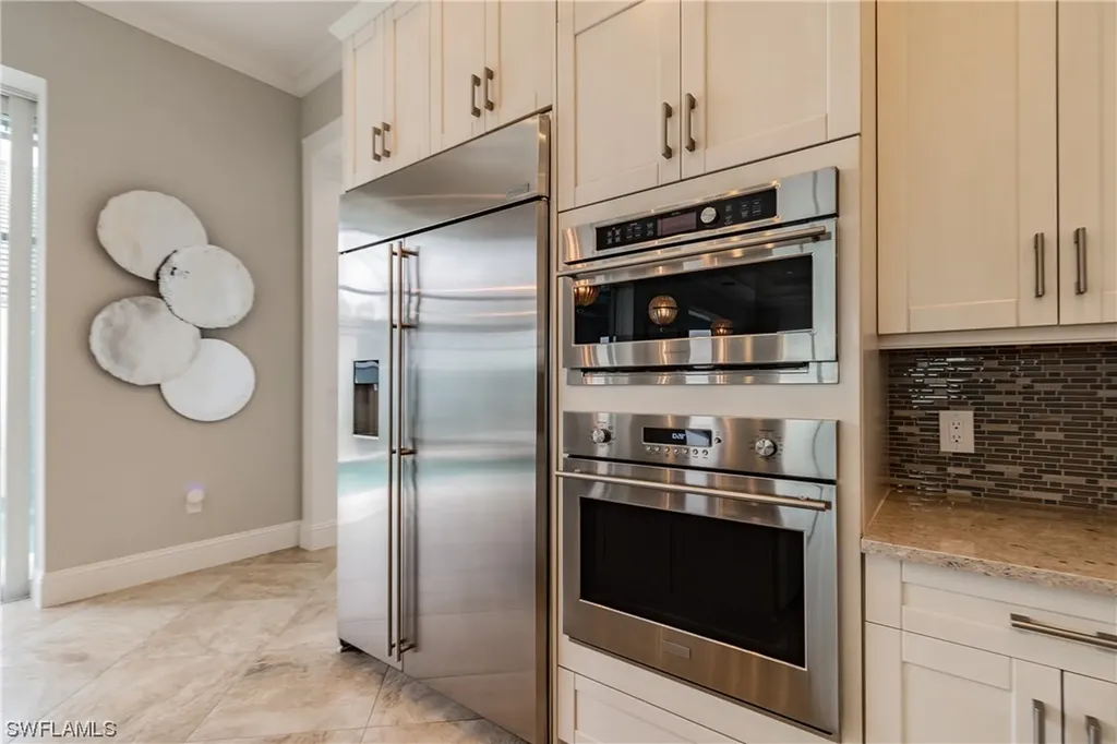 6449 Pembroke Way Naples FL 34113