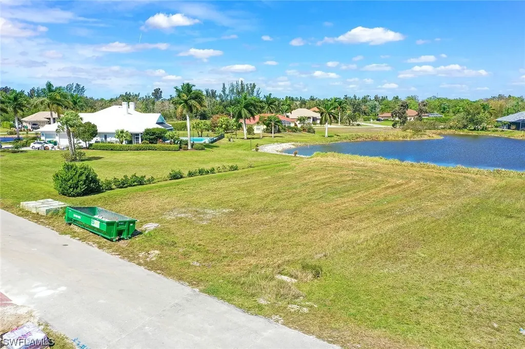 18013 Sandtrap Drive Naples FL 34114