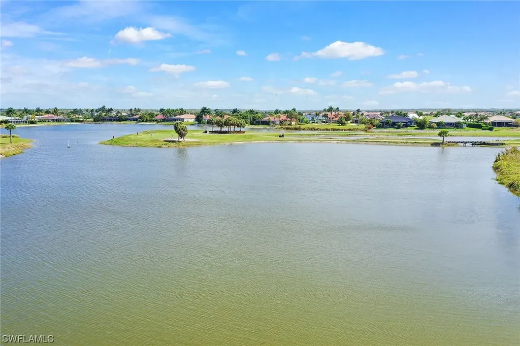18013 Sandtrap Drive Naples FL 34114