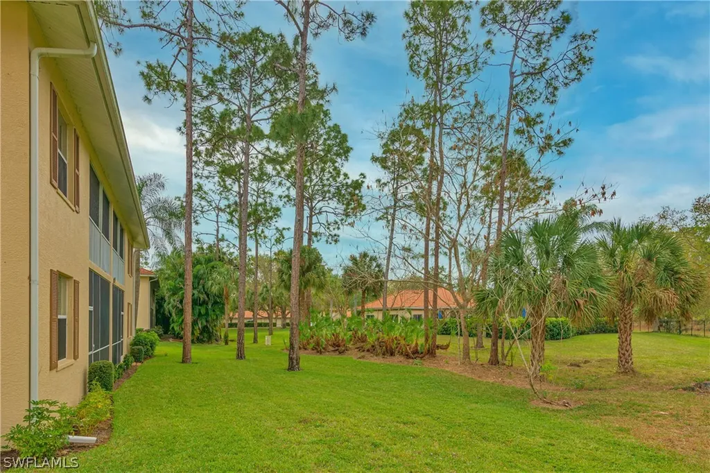 509 Robin Hood Circle Naples FL 34104