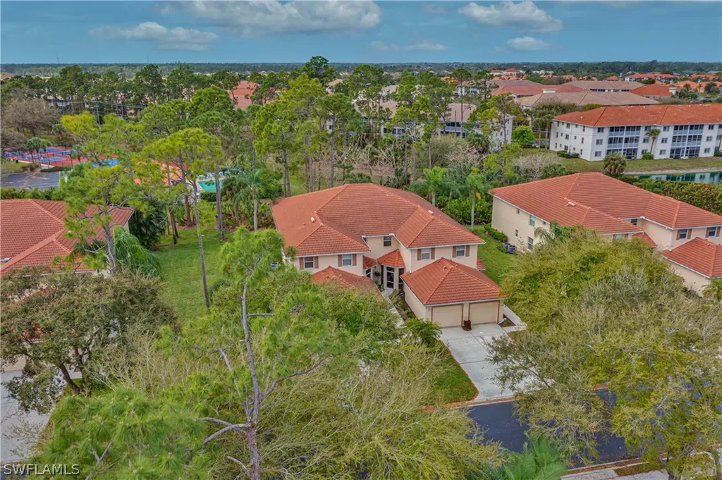509 Robin Hood Circle Naples FL 34104