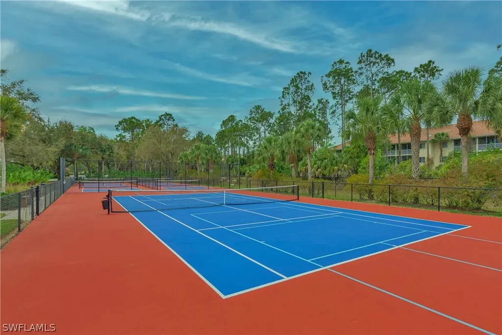509 Robin Hood Circle Naples FL 34104