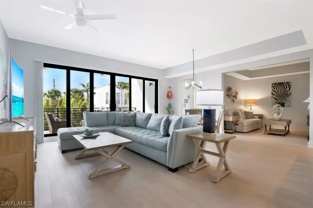 1111 Central Avenue Naples FL 34102