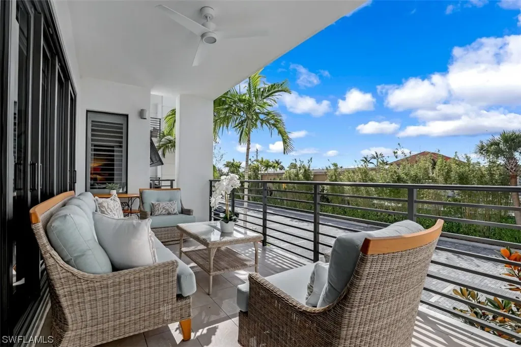 1111 Central Avenue Naples FL 34102