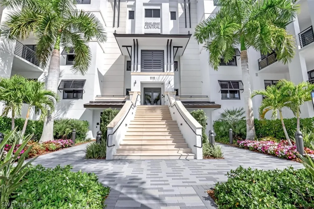 1111 Central Avenue Naples FL 34102
