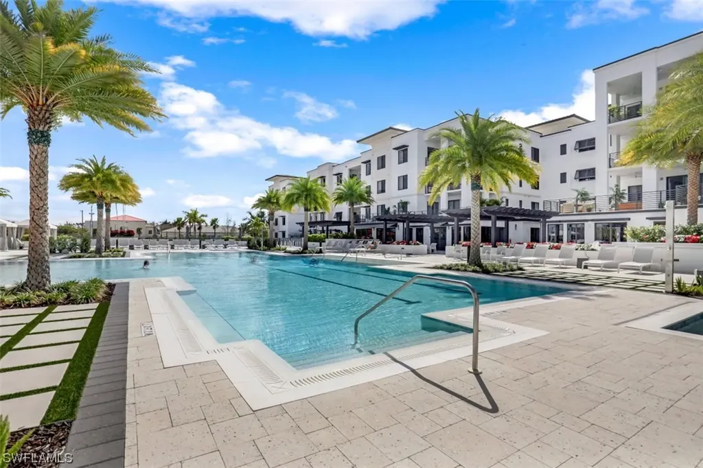 1111 Central Avenue Naples FL 34102