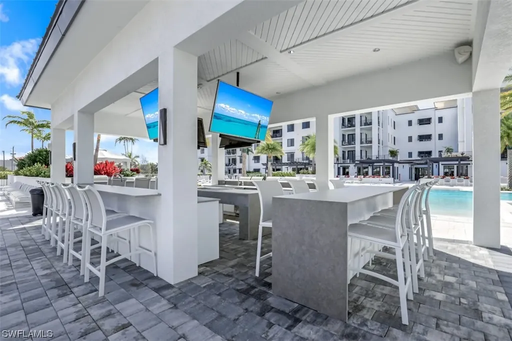 1111 Central Avenue Naples FL 34102