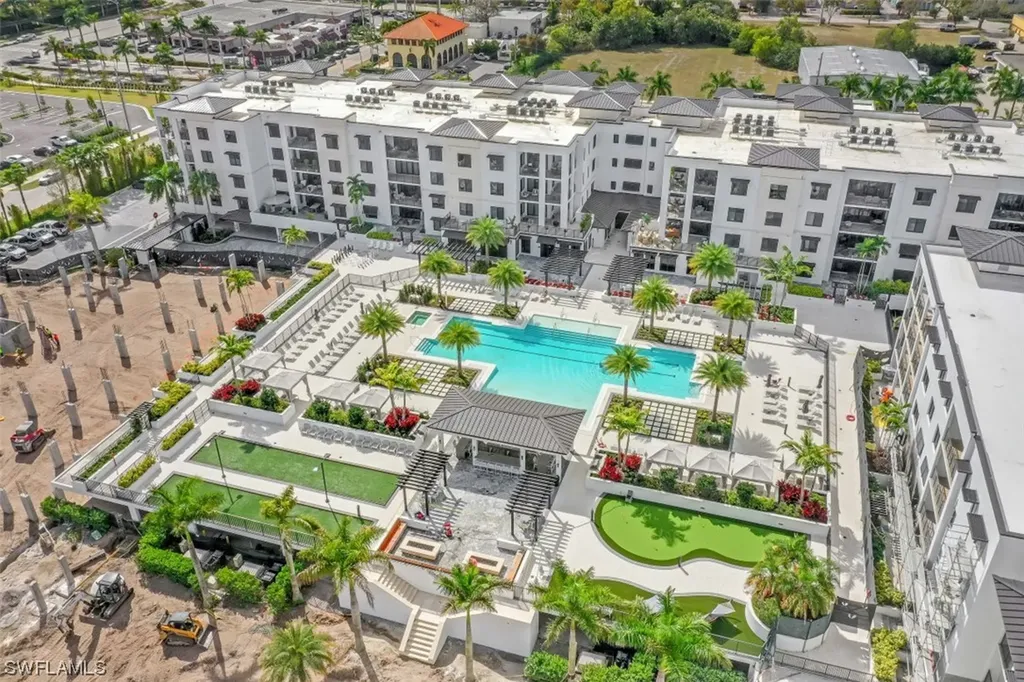 1111 Central Avenue Naples FL 34102