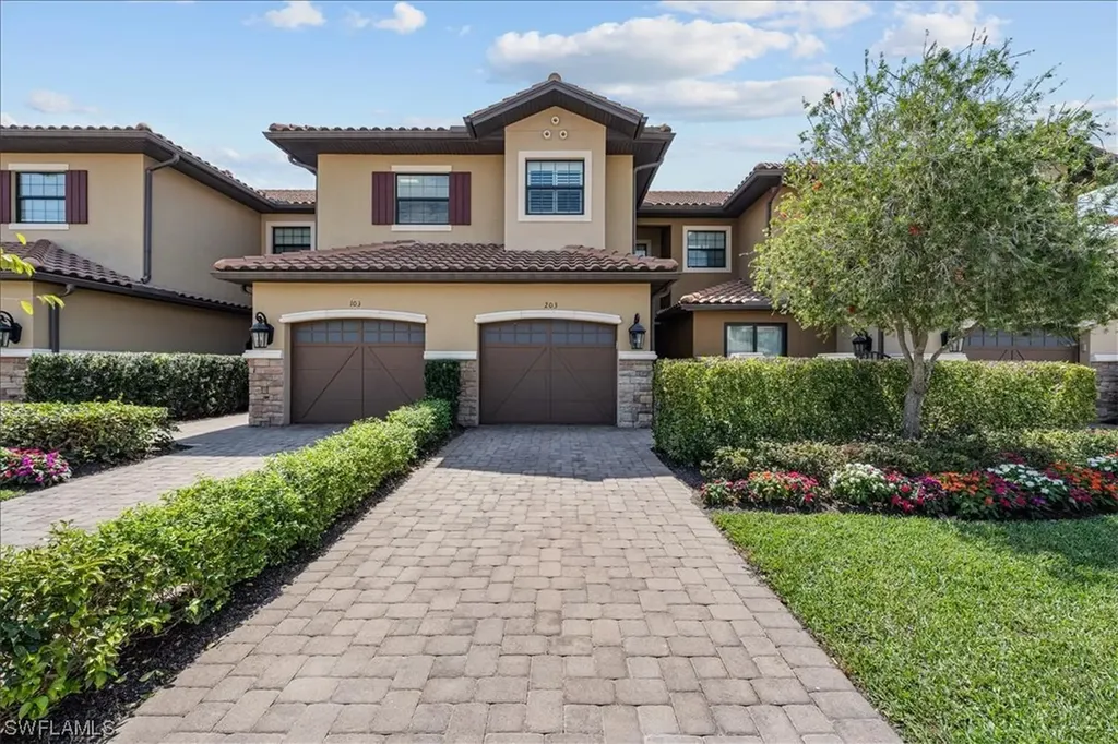 Naples FL, 8760 Bellano Court, Unit 2-203