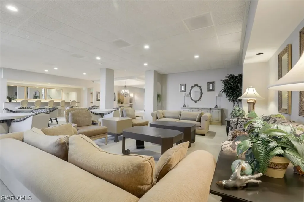 3215 Gulf Shore Boulevard N Naples FL 34103