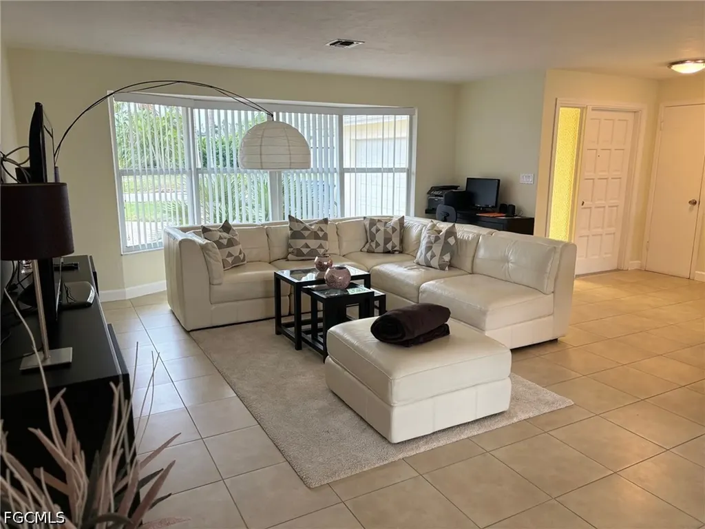 107 SW 58th Terrace Cape Coral FL 33914