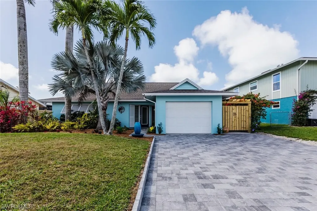 136 Trinidad Street Naples FL 34113