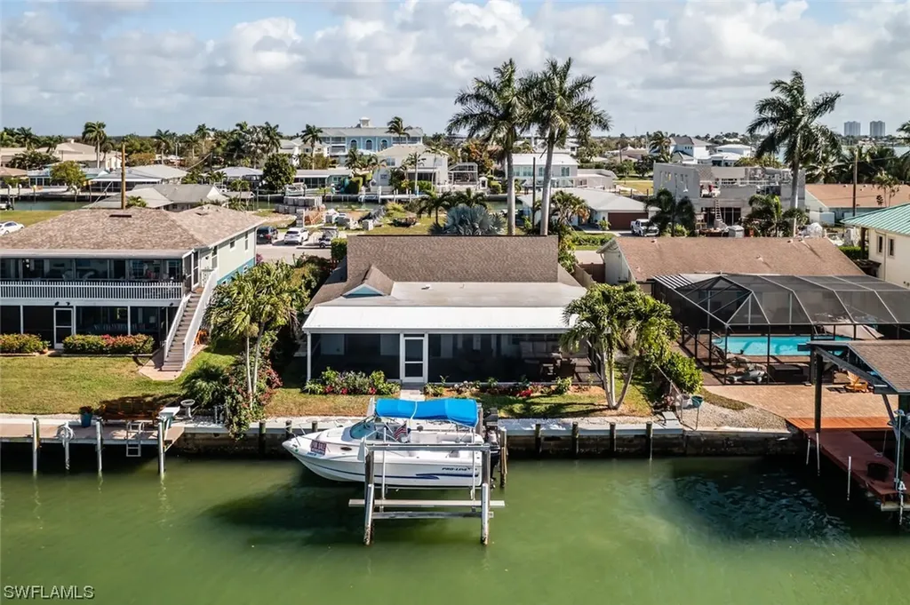 136 Trinidad Street Naples FL 34113