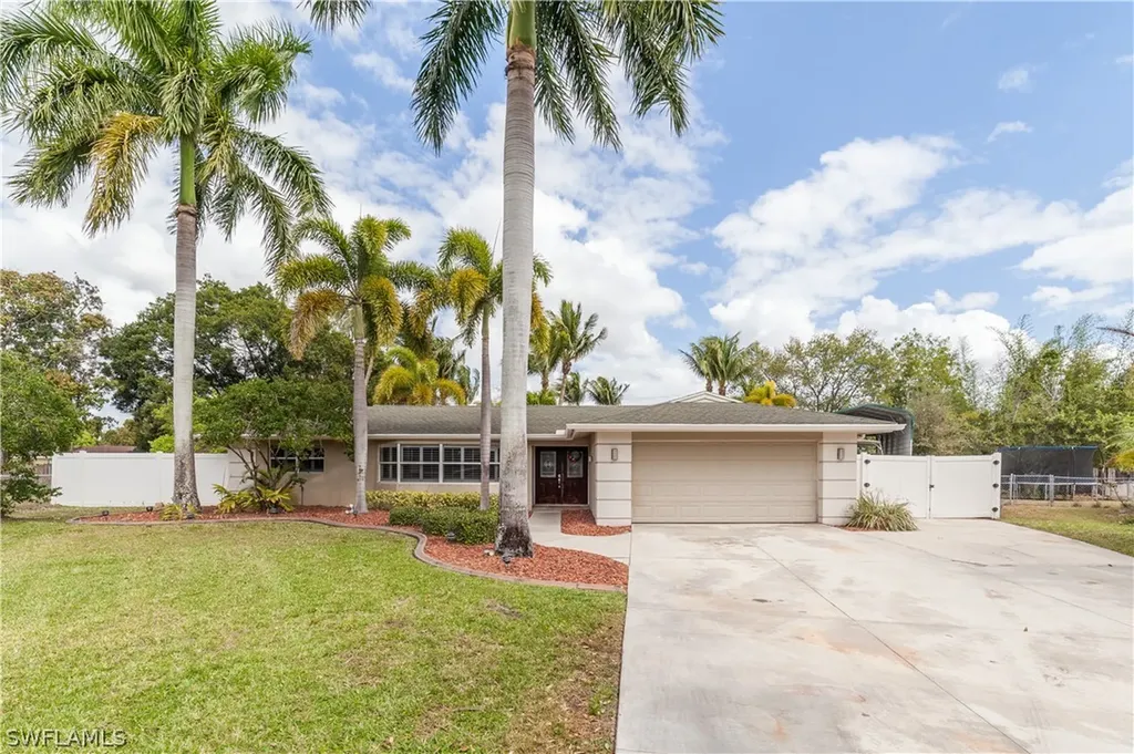 1687 N Flossmoor Road Fort Myers FL 33919