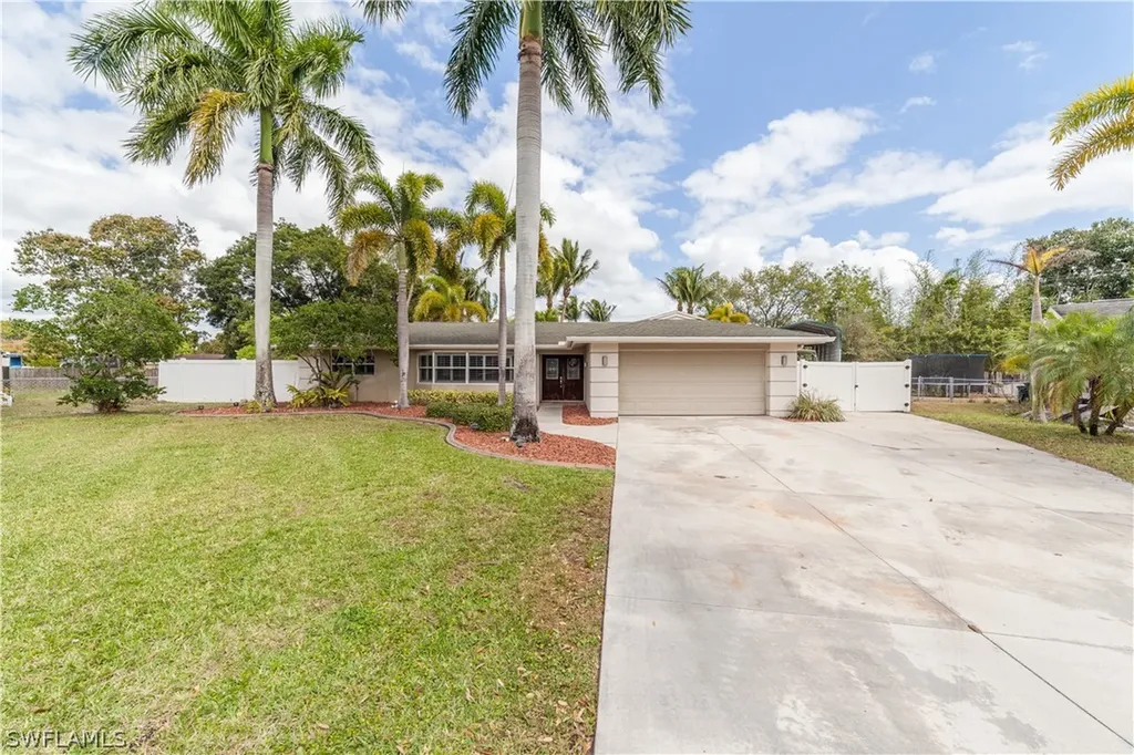 1687 N Flossmoor Road Fort Myers FL 33919