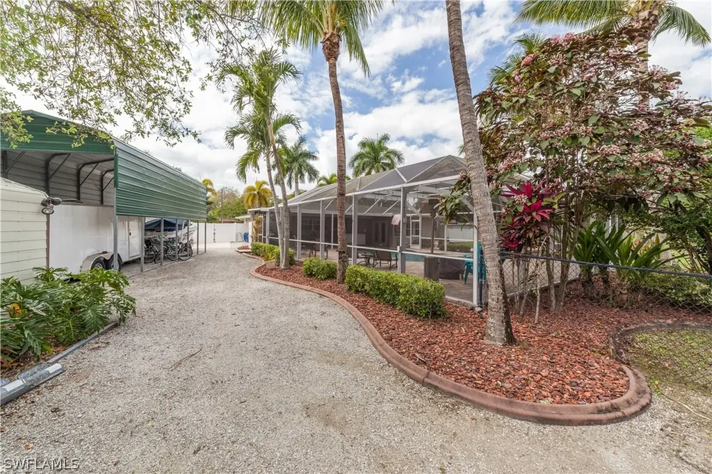 1687 N Flossmoor Road Fort Myers FL 33919