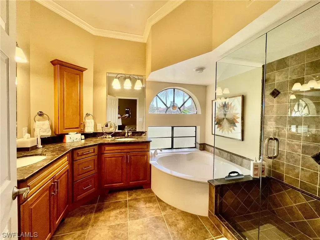 6525 Valen Way Naples FL 34108