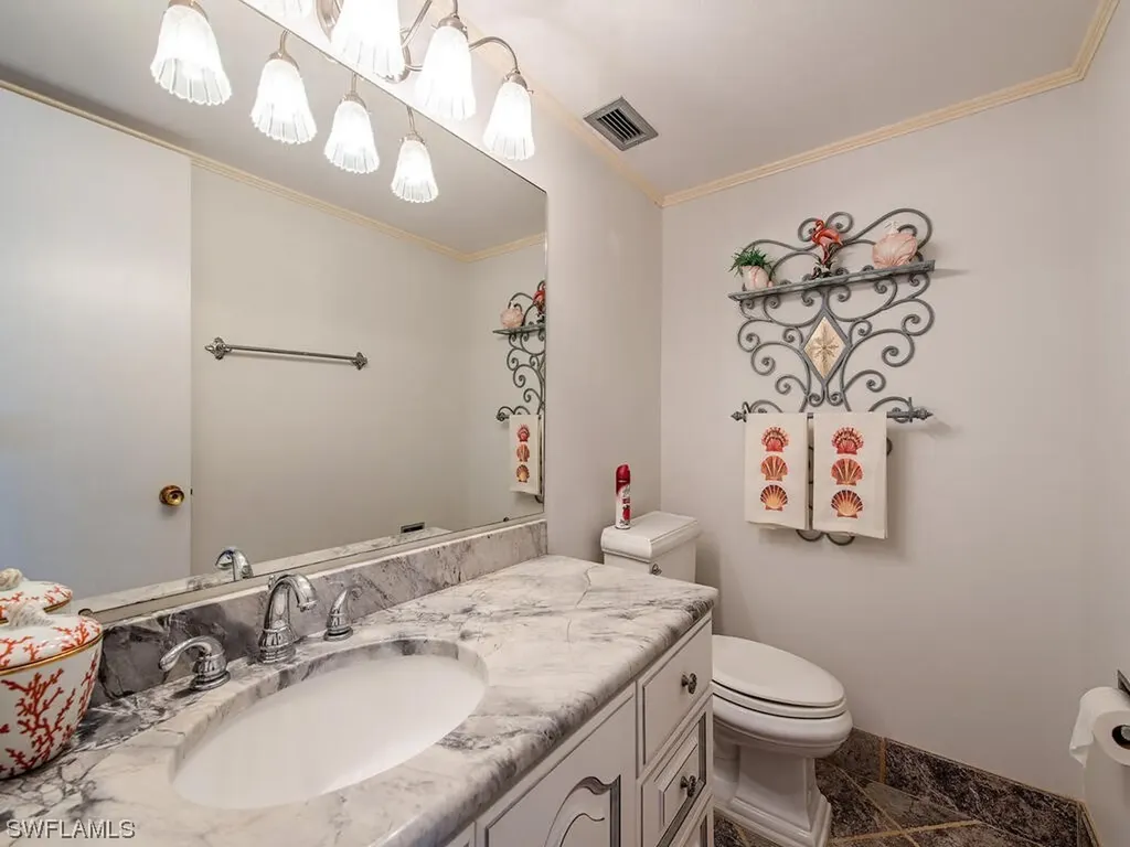 2170 Gulf Shore Boulevard N Naples FL 34102