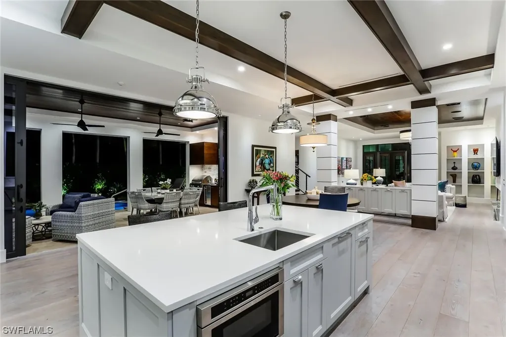 336 1st Avenue N Naples FL 34102