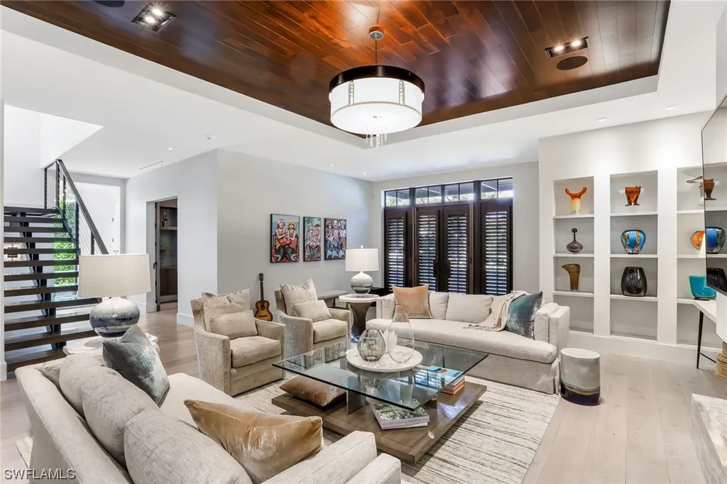 336 1st Avenue N Naples FL 34102