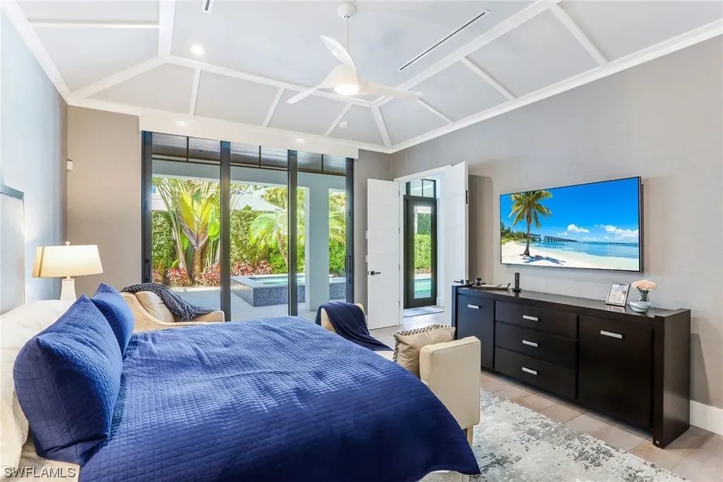 336 1st Avenue N Naples FL 34102