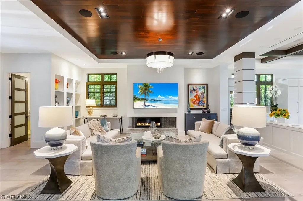 336 1st Avenue N Naples FL 34102