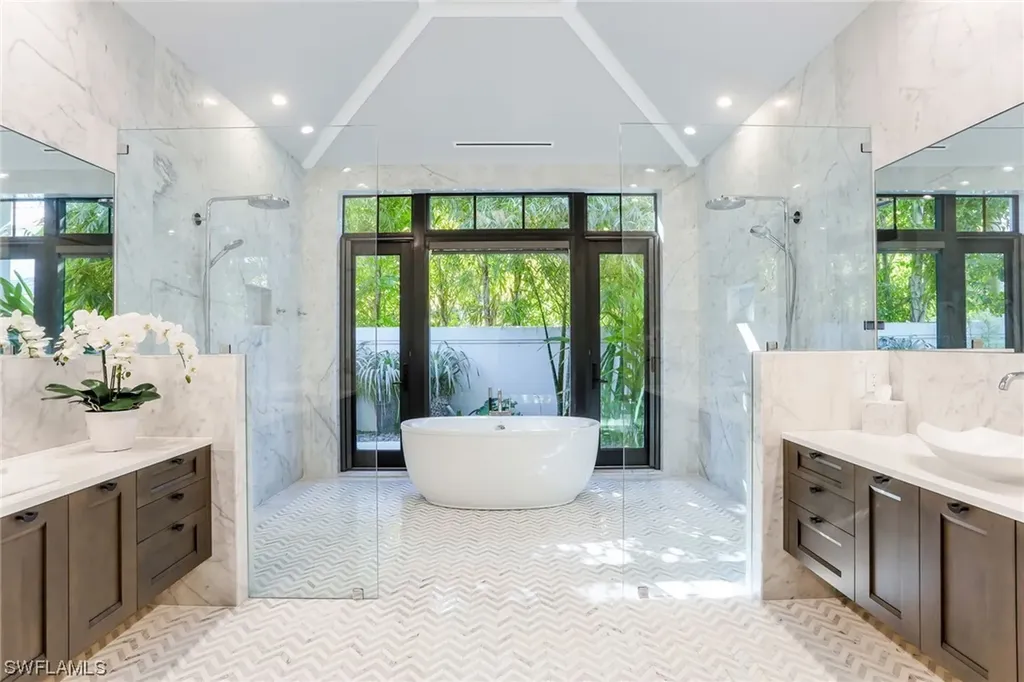 336 1st Avenue N Naples FL 34102