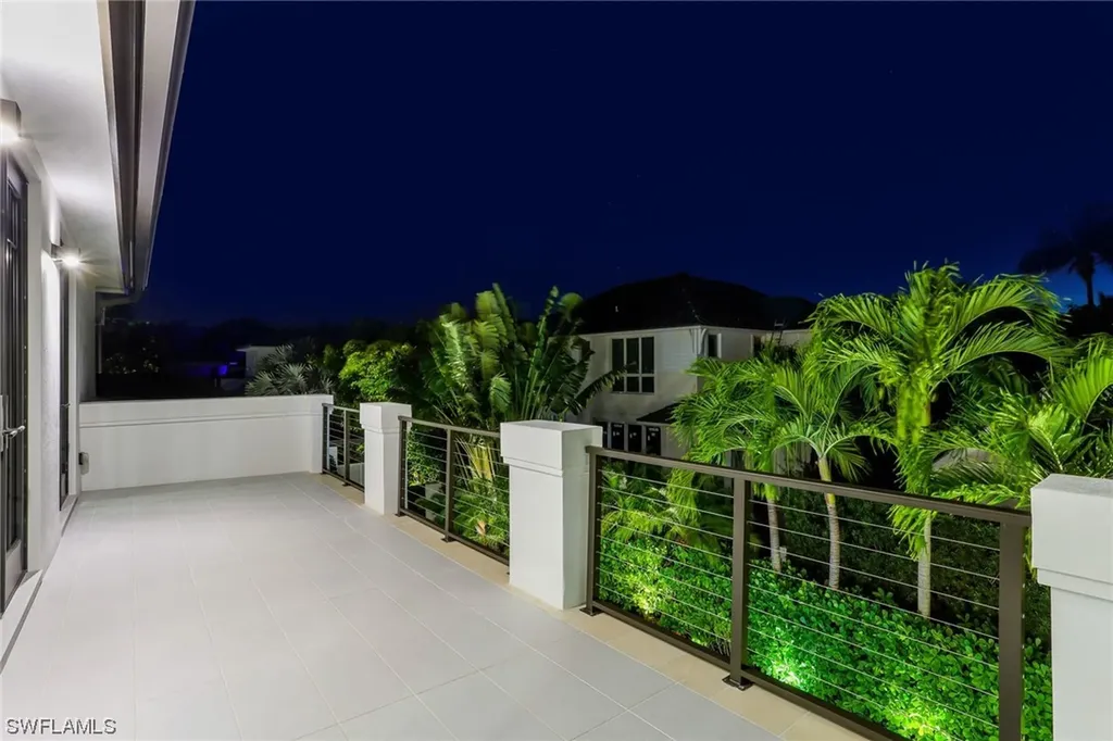 336 1st Avenue N Naples FL 34102