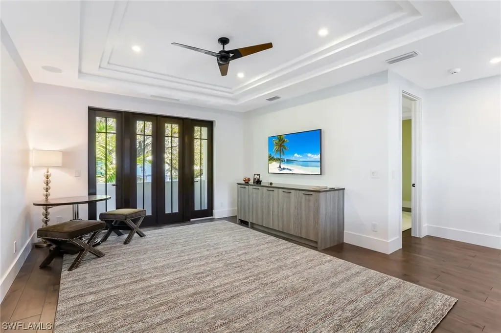 336 1st Avenue N Naples FL 34102