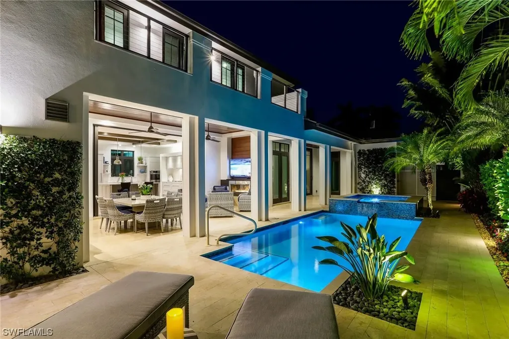 336 1st Avenue N Naples FL 34102