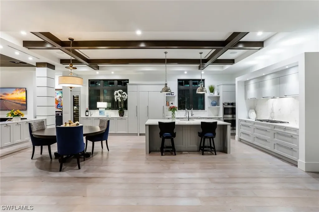 336 1st Avenue N Naples FL 34102