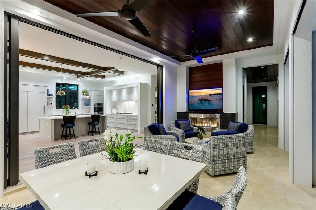 336 1st Avenue N Naples FL 34102
