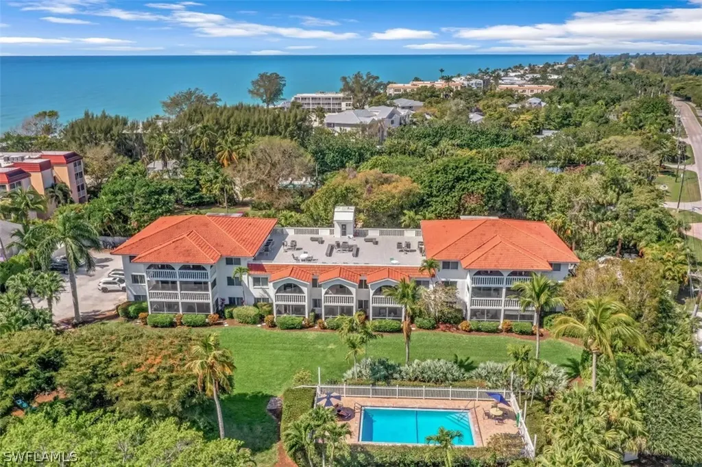 Sanibel FL, 3041 W Gulf Drive, Unit C1