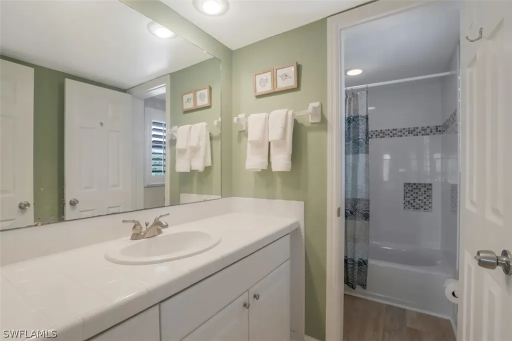 3041 W Gulf Drive Sanibel FL 33957