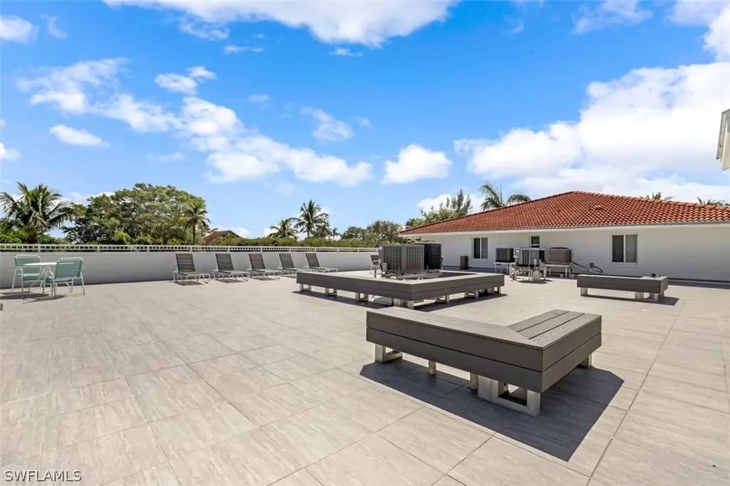 3041 W Gulf Drive Sanibel FL 33957