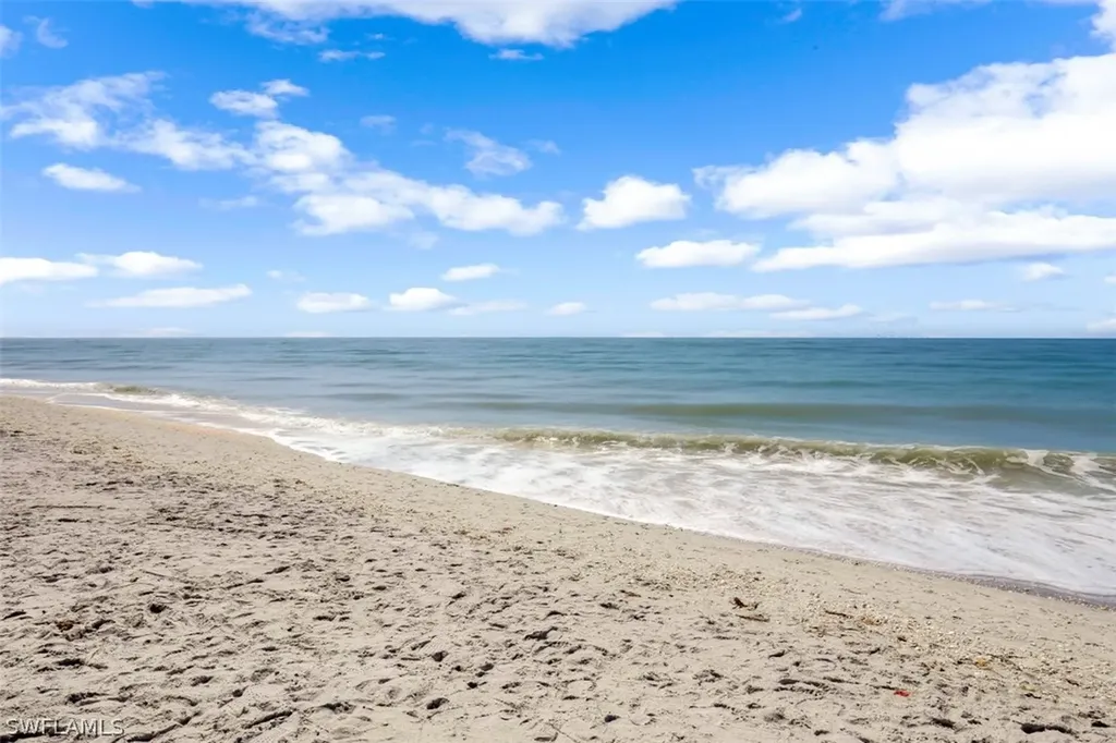 3041 W Gulf Drive Sanibel FL 33957