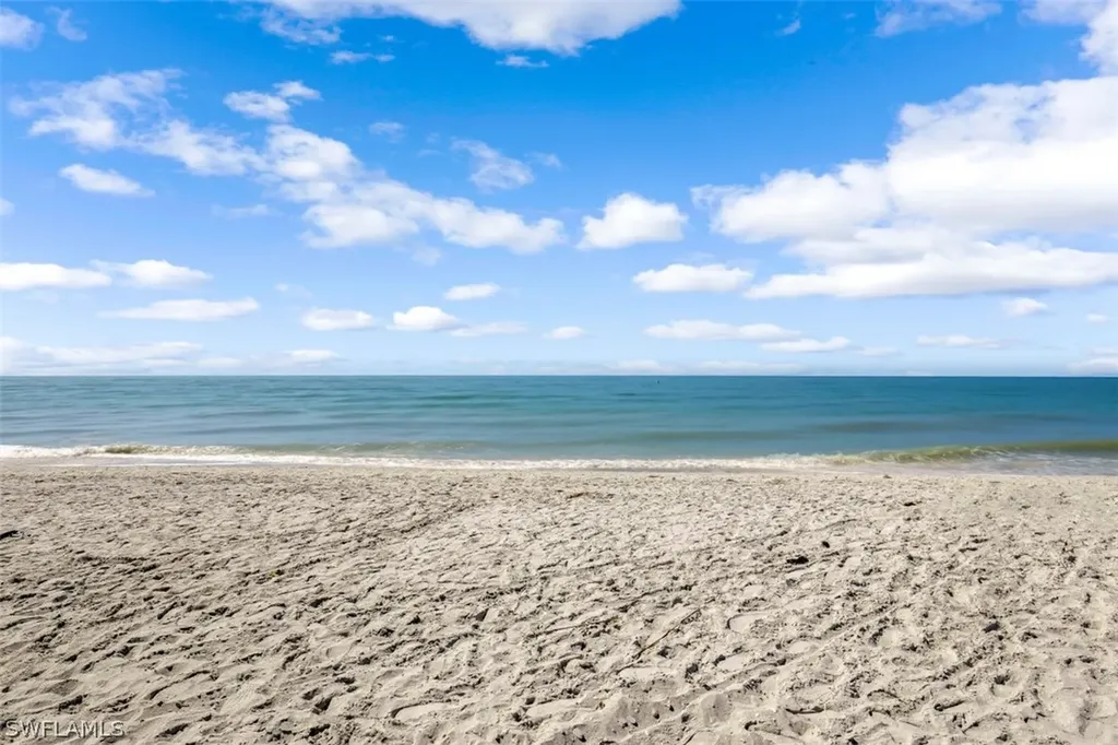 3041 W Gulf Drive Sanibel FL 33957