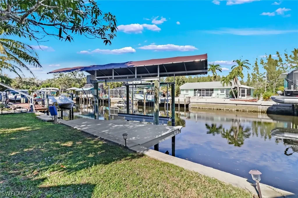 3332 6th Avenue St. James City FL 33956